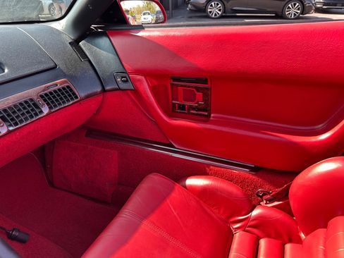 Used 1992 Chevrolet Corvette Convertible RWD image 30