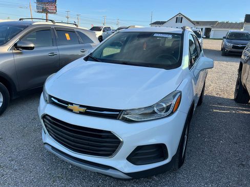 Used 2018 Chevrolet Trax LT image 1