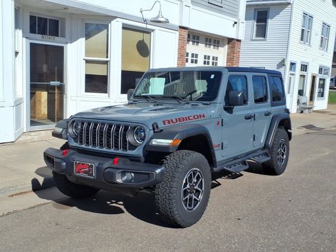 Used 2024 Jeep Wrangler Unlimited Rubicon w/ Technology Group AWD/4WD image 2