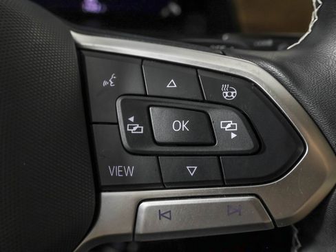 Used 2025 Volkswagen Atlas SE w/ Black Wheel Package image 28