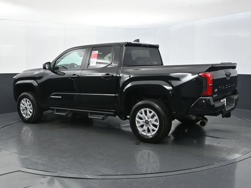Used 2024 Toyota Tacoma SR5 image 3