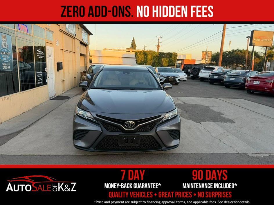 Used 2020 Toyota Camry SE FWD image 6