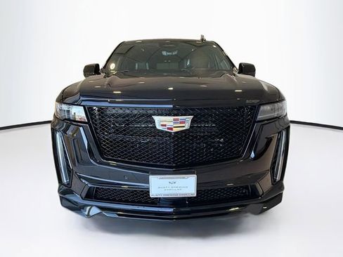 Certified 2024 Cadillac Escalade ESV V w/ LPO, ONYX Package image 2