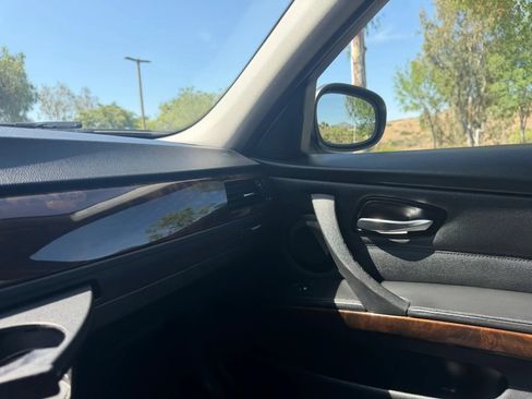 Used 2011 BMW 328i Sedan RWD image 26