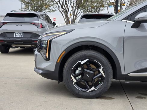 New 2026 Kia Sportage EX w/ EX Panorama Roof Package image 5