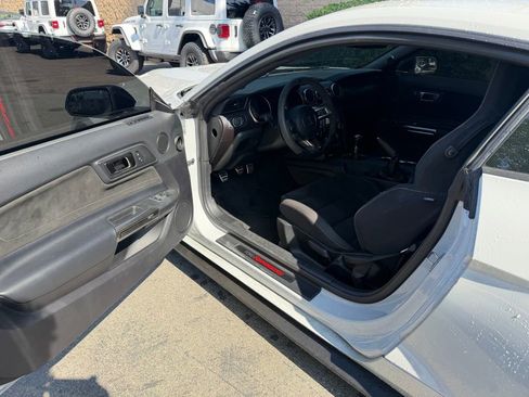 Used 2017 Ford Mustang Shelby GT350 w/ Electronics Package RWD image 19