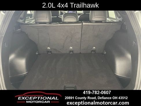 Used 2025 Jeep Compass Trailhawk AWD/4WD image 46