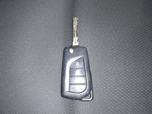 Used 2021 Toyota Corolla SE FWD image 32