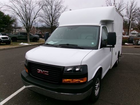 Used 2020 GMC Savana 3500 Work Van w/ Power Convenience Package image 4