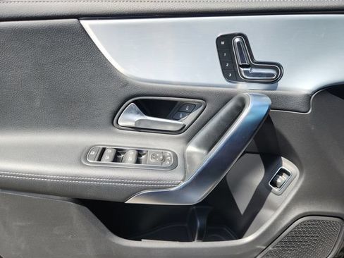 Used 2025 Mercedes-Benz CLA 250 4MATIC image 19