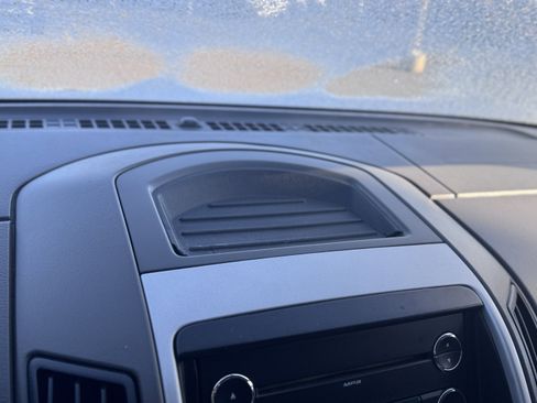 Used 2010 Ford Edge SE image 19