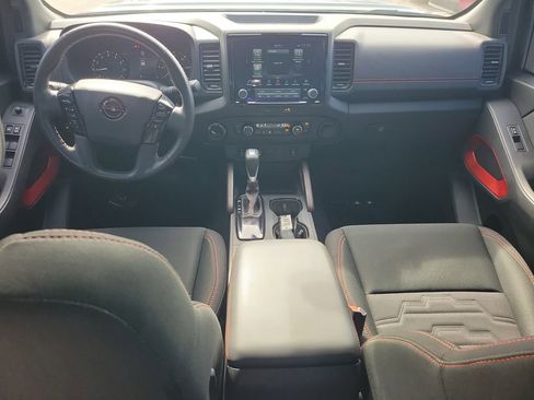 Used 2022 Nissan Frontier PRO-4X image 16