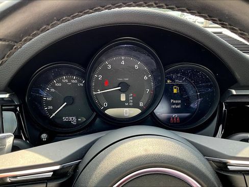 Used 2022 Porsche Macan AWD/4WD image 11