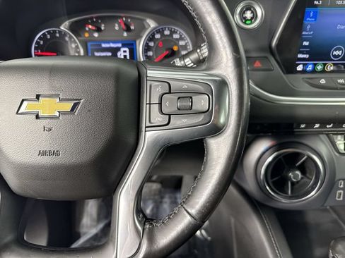 Used 2019 Chevrolet Blazer LT FWD image 13