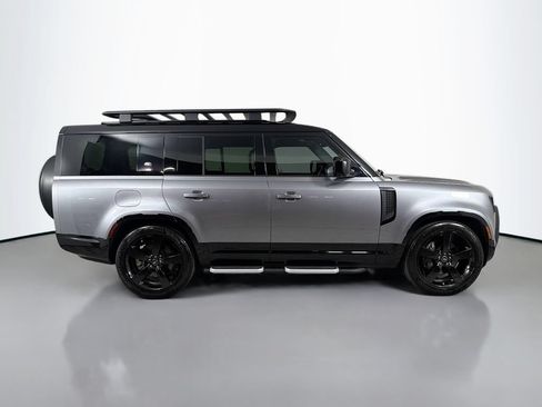 Used 2023 Land Rover Defender 130 X-Dynamic SE AWD/4WD image 4