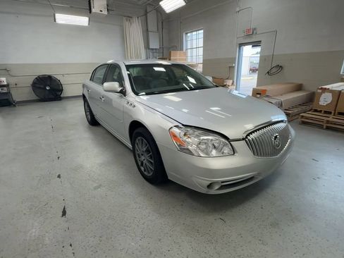 Used 2011 Buick Lucerne CXL FWD image 2