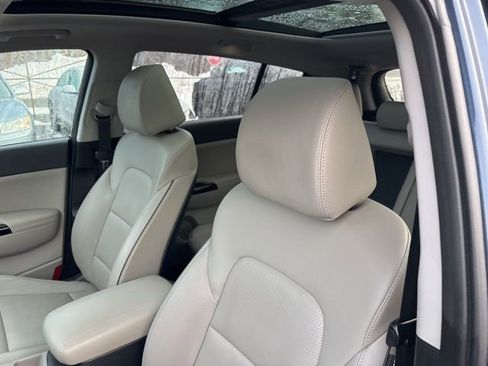 Used 2022 Kia Sportage EX w/ EX Technology Package image 22