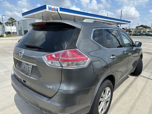 Used 2015 Nissan Rogue SV FWD image 2