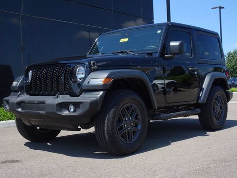 Used 2024 Jeep Wrangler Sport AWD/4WD image 24