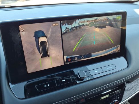 Certified 2024 Nissan Rogue Platinum w/ Platinum Premium Package image 27