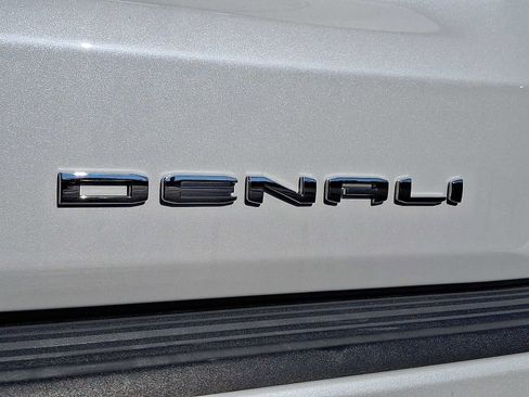 Certified 2024 GMC Yukon XL Denali image 34