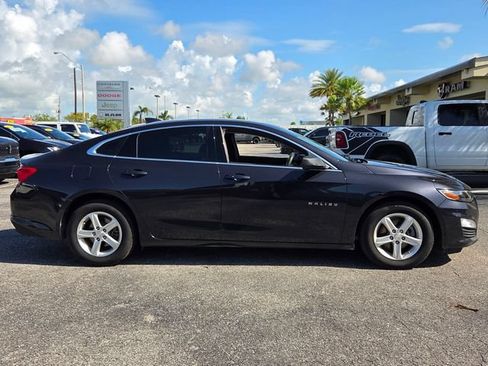 Used 2022 Chevrolet Malibu LS w/ LPO, Convenience Package 2 FWD image 8