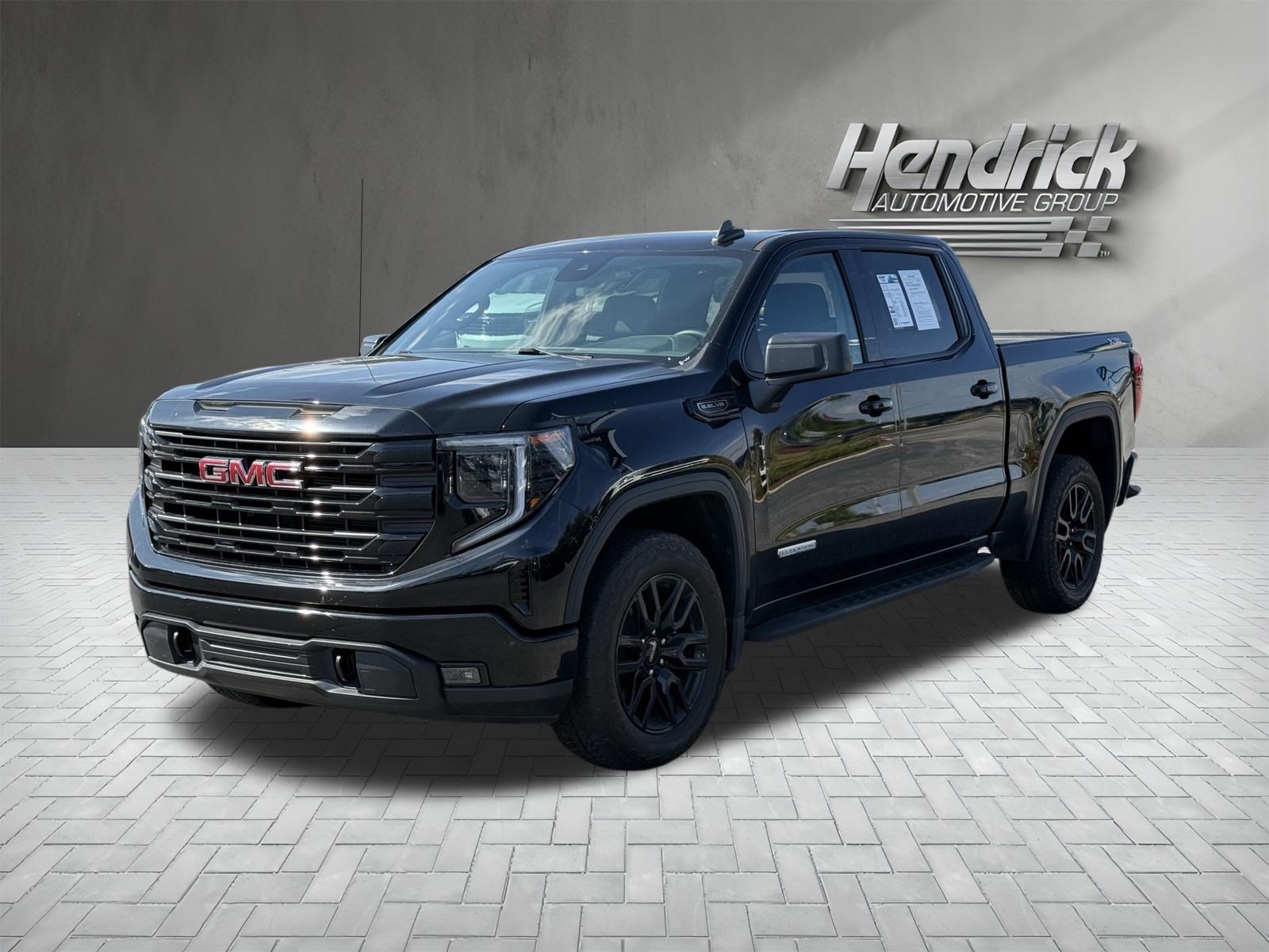 Used 2024 GMC Sierra 1500 Elevation w/ X31 Off-Road Package AWD/4WD image 5
