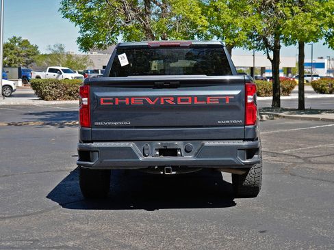 Used 2021 Chevrolet Silverado 1500 Custom image 6
