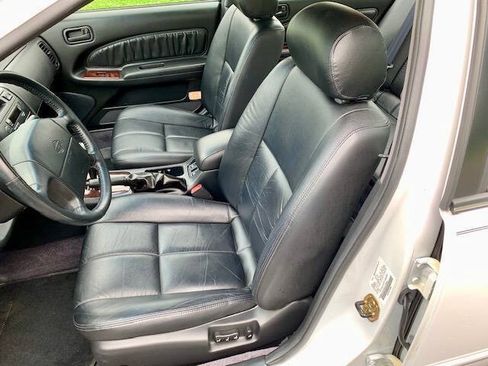 Used 1996 Nissan Maxima GLE FWD image 23