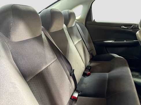 Used 2010 Chevrolet Impala LT FWD image 17