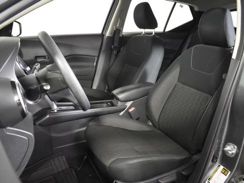 Used 2024 Nissan Kicks SV FWD image 9