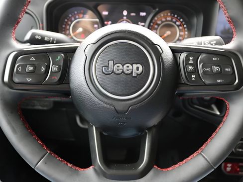 Used 2024 Jeep Gladiator Rubicon w/ Safety Group AWD/4WD image 20