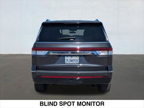 Used 2024 Lincoln Navigator Reserve AWD/4WD image 4