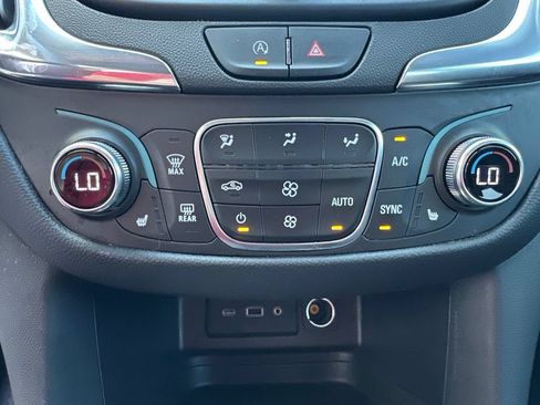 Used 2024 Chevrolet Equinox LT w/ LPO, Floor Liner Package FWD image 21