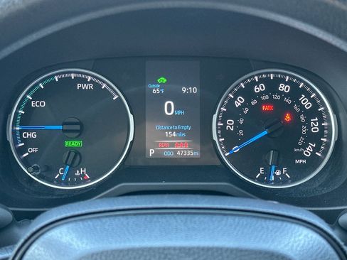 Used 2022 Toyota RAV4 LE image 23