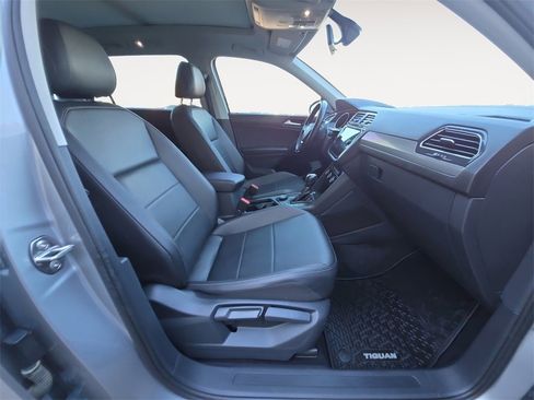 Used 2019 Volkswagen Tiguan SEL R-Line image 15