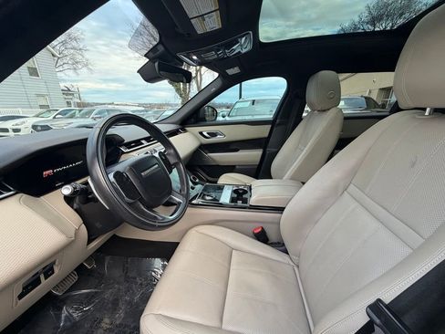 Used 2018 Land Rover Range Rover Velar R-Dynamic SE AWD/4WD image 9