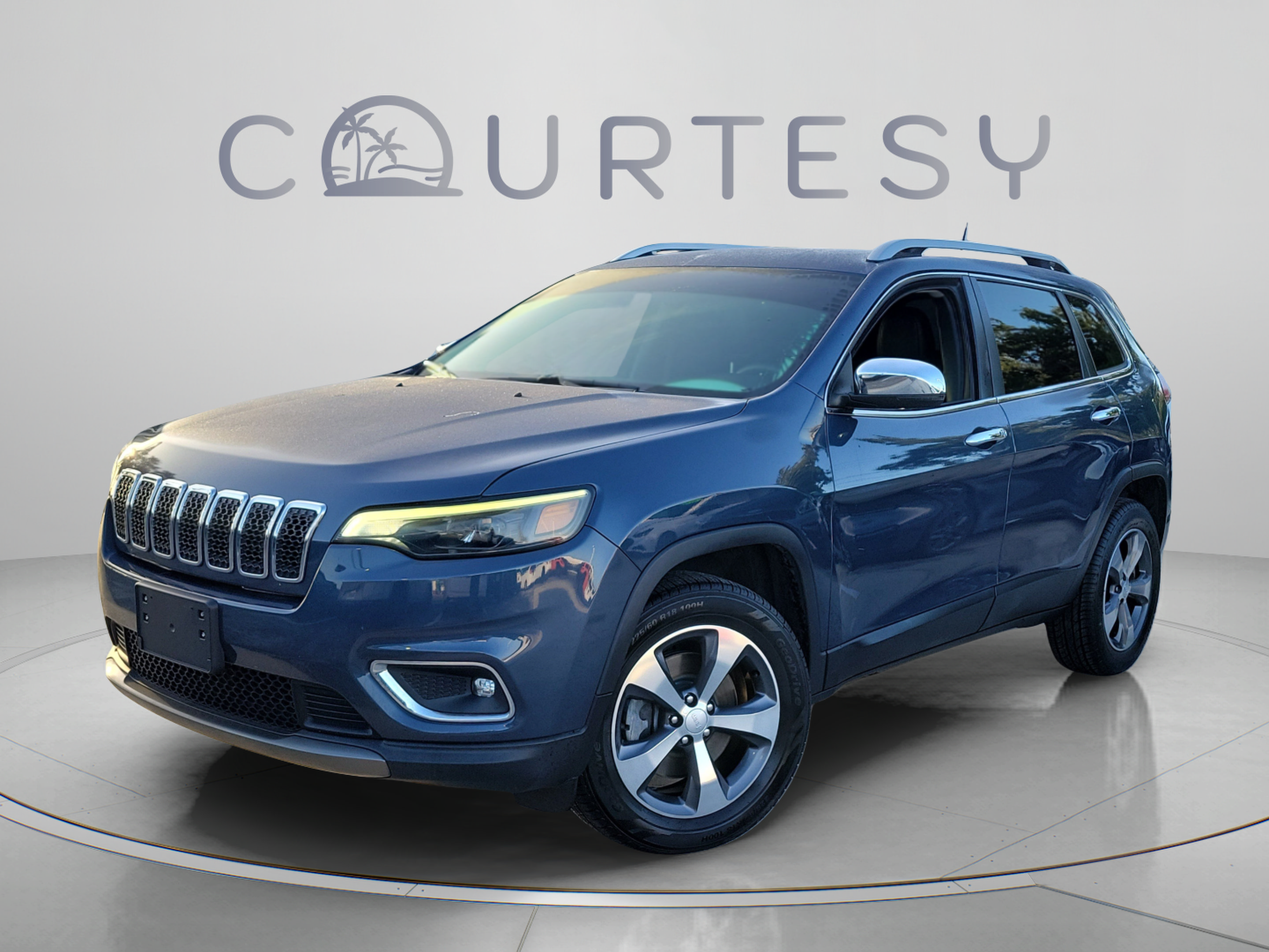 Used 2019 Jeep Cherokee Limited AWD/4WD image 1
