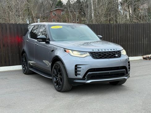 Used 2024 Land Rover Discovery Dynamic SE image 8