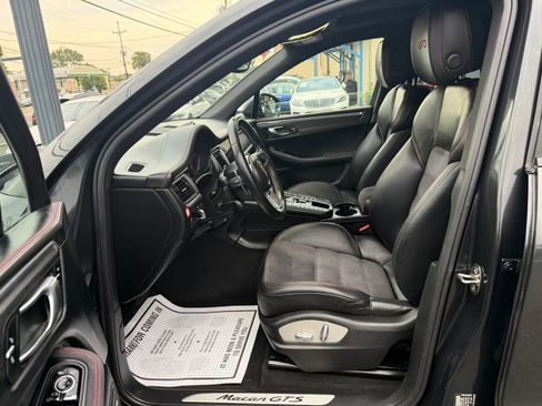 Used 2017 Porsche Macan GTS AWD/4WD image 18