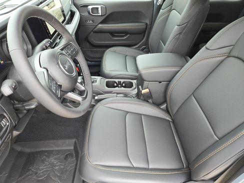 New 2026 Jeep Gladiator Sport AWD/4WD image 11