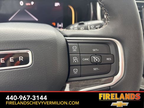 Used 2022 Jeep Wagoneer Series III w/ Premium Group I image 18