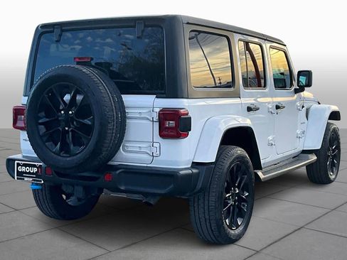 Used 2023 Jeep Wrangler Sahara w/ Cold Weather Group image 12