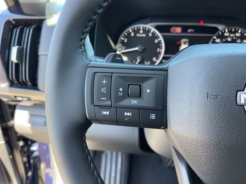 New 2026 Nissan Pathfinder SV w/ SV Premium Package AWD/4WD image 15