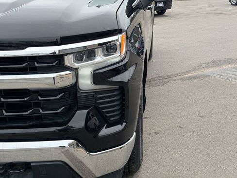 Used 2023 Chevrolet Silverado 1500 LT w/ Protection Package AWD/4WD image 10