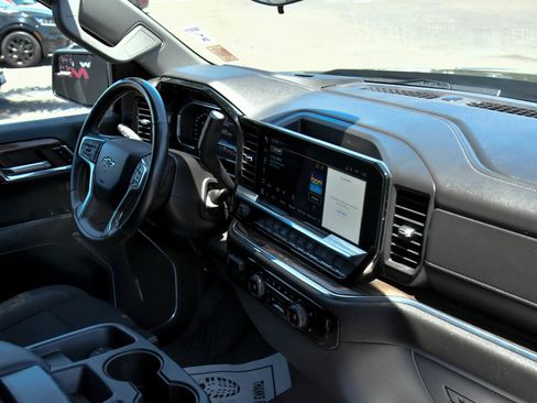 Used 2024 Chevrolet Silverado 1500 RST AWD/4WD image 46