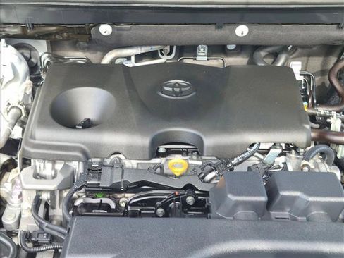 Used 2025 Toyota RAV4 XLE FWD image 21