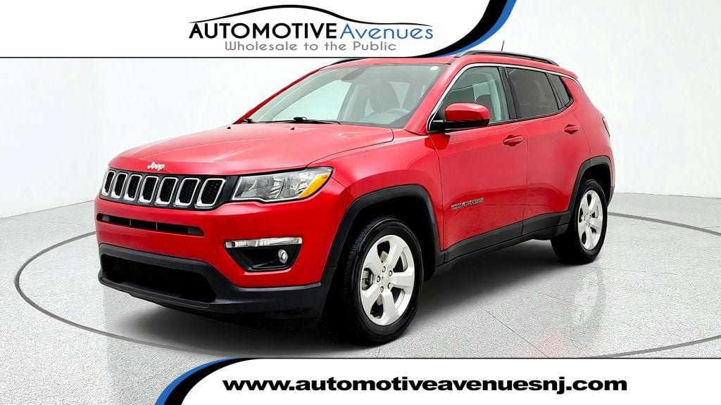 Used 2019 Jeep Compass Latitude FWD image 1