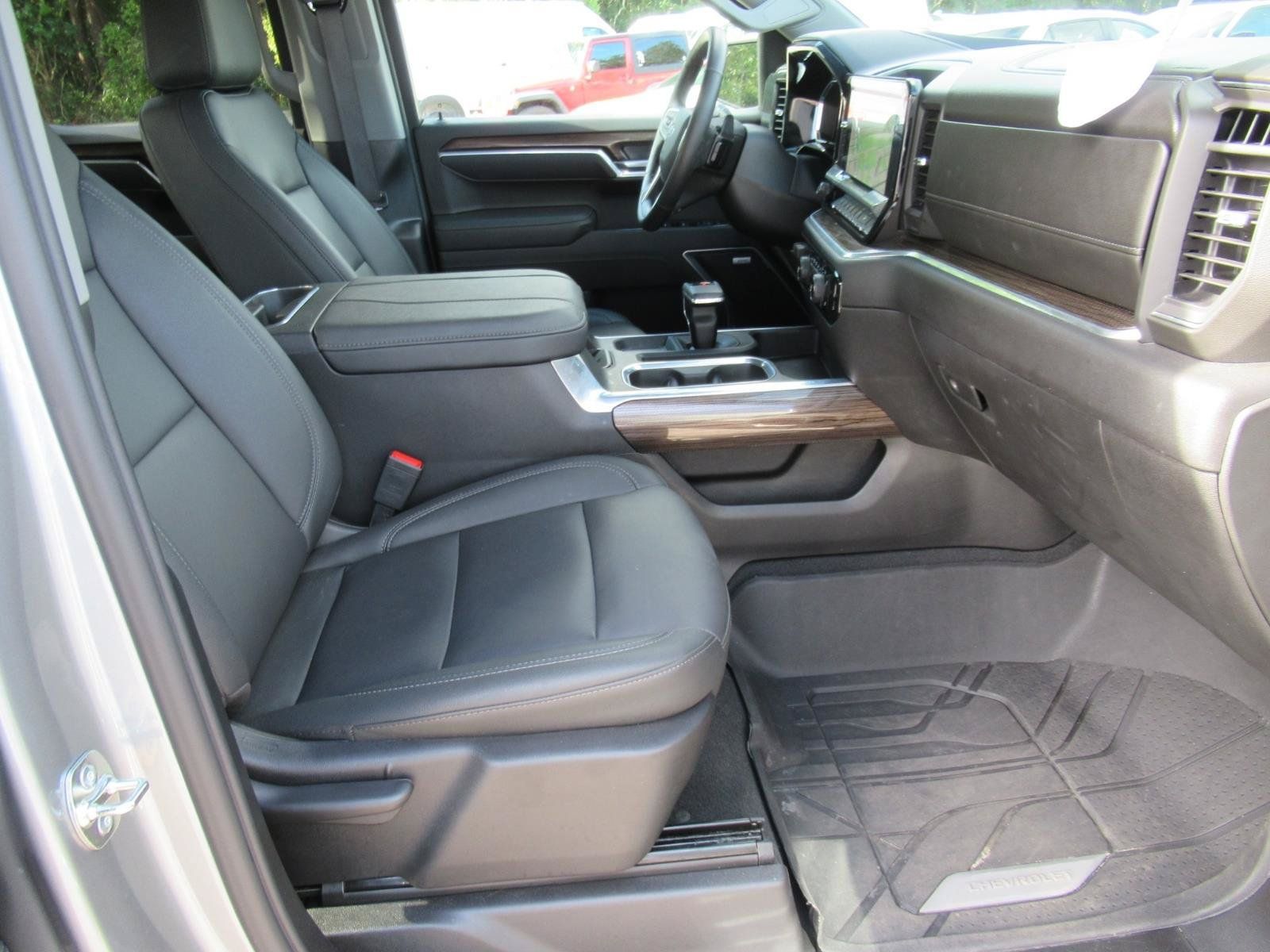 Used 2026 Chevrolet Silverado 1500 RST w/ Safety Package AWD/4WD image 9