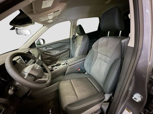 Used 2026 Nissan Rogue SV w/ Cold Weather Package image 13